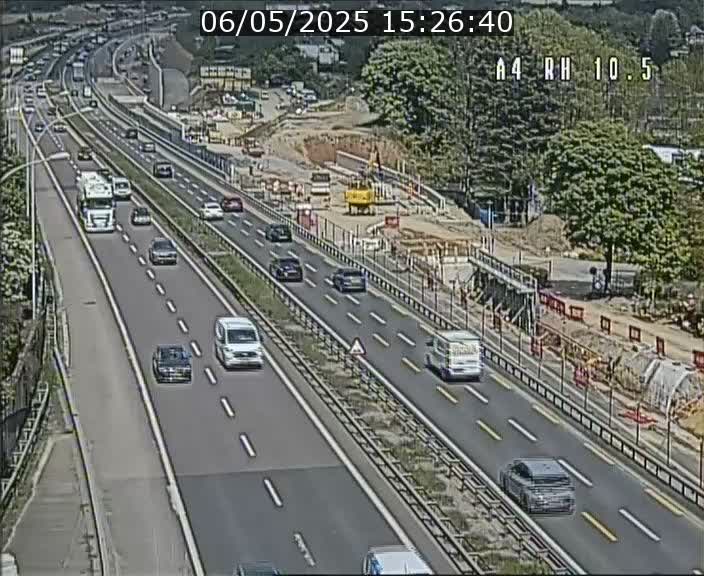 Traffic live webcam Luxembourg Pontpierre - A4 - BK 10.5 - direction Luxembourg