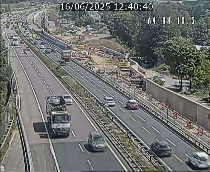 Traffic live webcam Luxembourg Pontpierre - A4 - BK 10.5 - direction Luxembourg