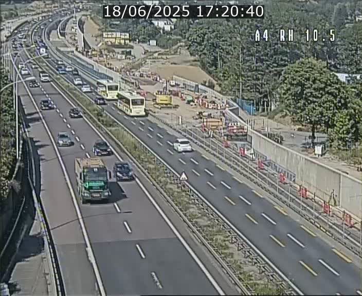 Traffic live webcam Luxembourg Pontpierre - A4 - BK 10.5 - direction Luxembourg