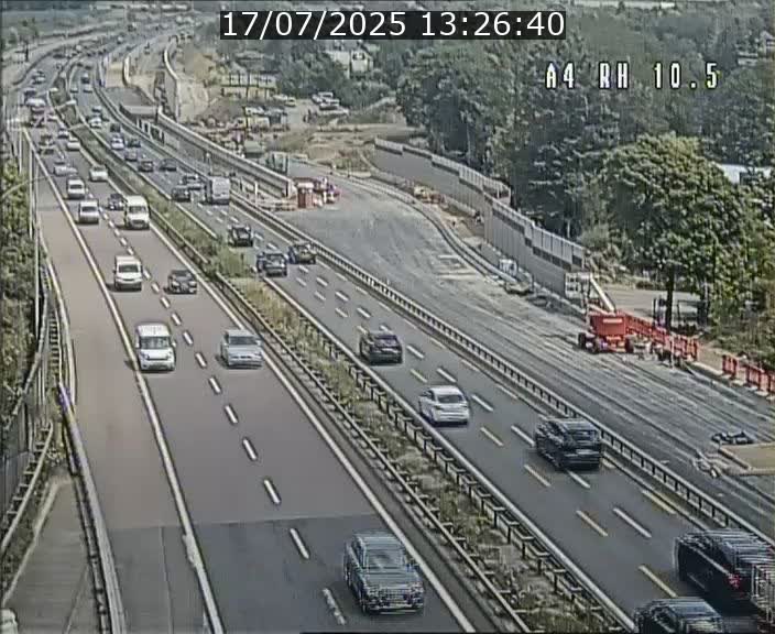Traffic live webcam Luxembourg Pontpierre - A4 - BK 10.5 - direction Luxembourg