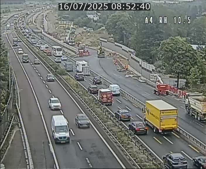 Traffic live webcam Luxembourg Pontpierre - A4 - BK 10.5 - direction Luxembourg
