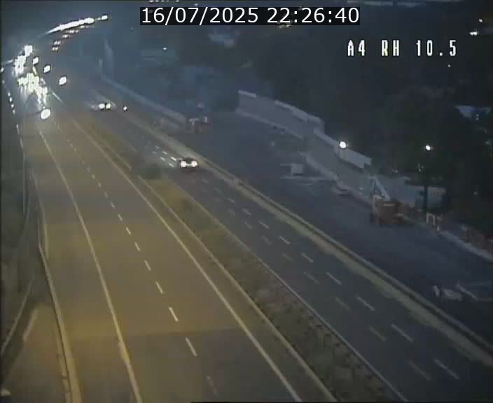 Traffic live webcam Luxembourg Pontpierre - A4 - BK 10.5 - direction Luxembourg