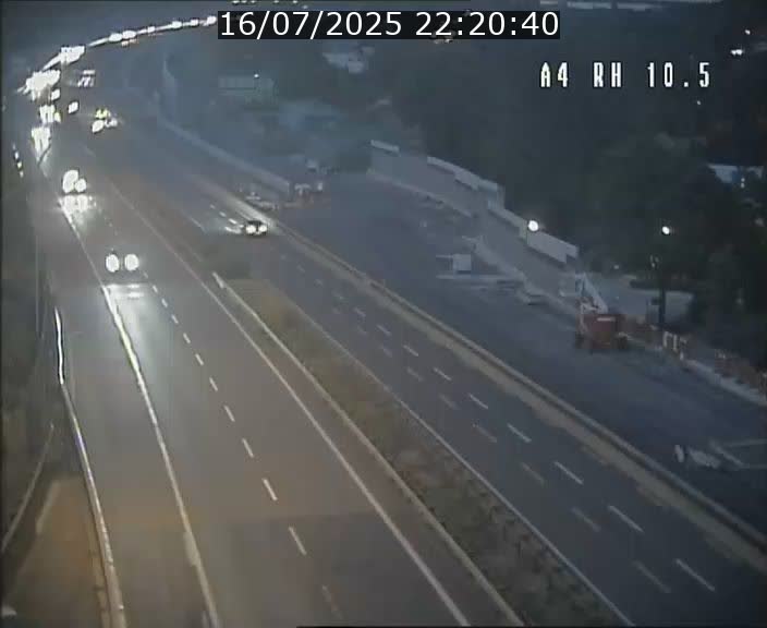Traffic live webcam Luxembourg Pontpierre - A4 - BK 10.5 - direction Luxembourg
