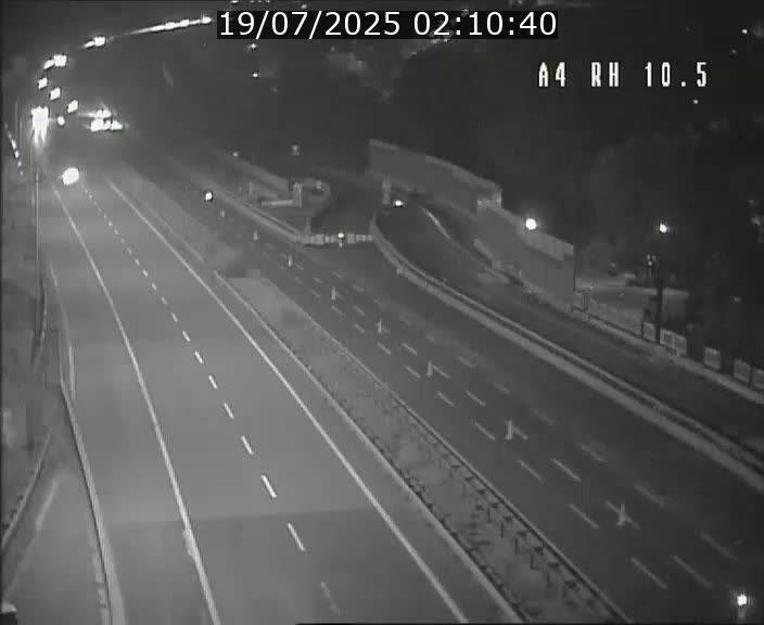 Traffic live webcam Luxembourg Pontpierre - A4 - BK 10.5 - direction Luxembourg