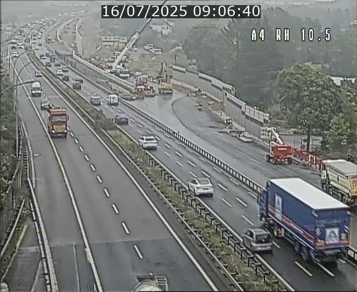 Traffic live webcam Luxembourg Pontpierre - A4 - BK 10.5 - direction Luxembourg