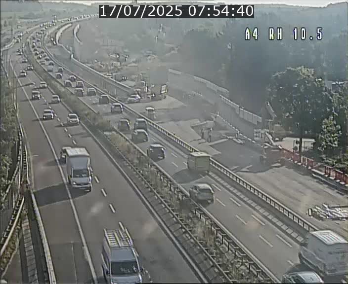Traffic live webcam Luxembourg Pontpierre - A4 - BK 10.5 - direction Luxembourg