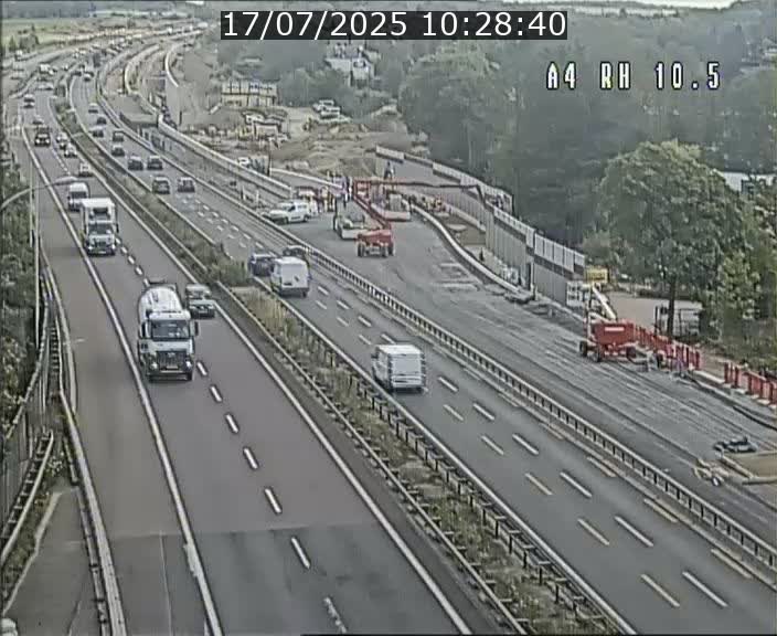 Traffic live webcam Luxembourg Pontpierre - A4 - BK 10.5 - direction Luxembourg