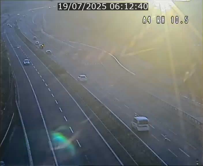 Traffic live webcam Luxembourg Pontpierre - A4 - BK 10.5 - direction Luxembourg