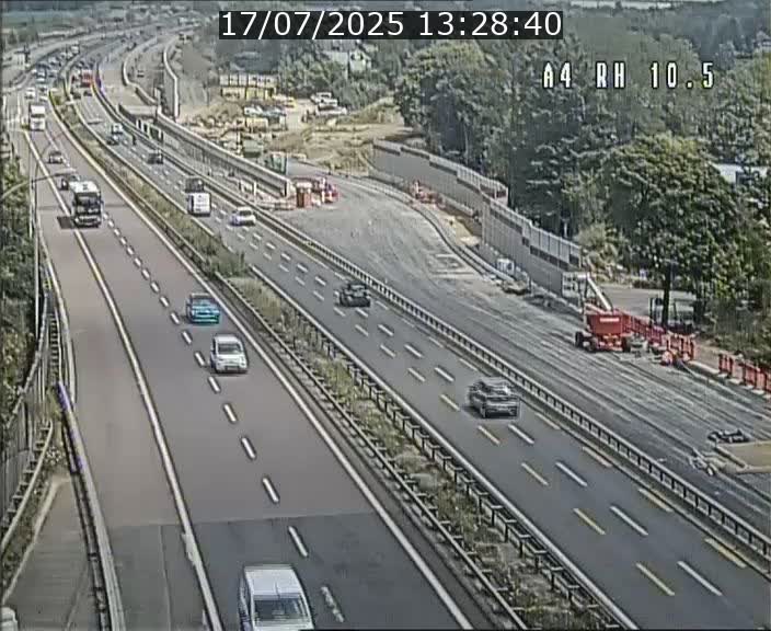 Traffic live webcam Luxembourg Pontpierre - A4 - BK 10.5 - direction Luxembourg
