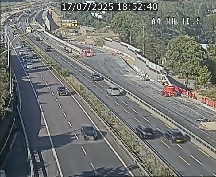Traffic live webcam Luxembourg Pontpierre - A4 - BK 10.5 - direction Luxembourg