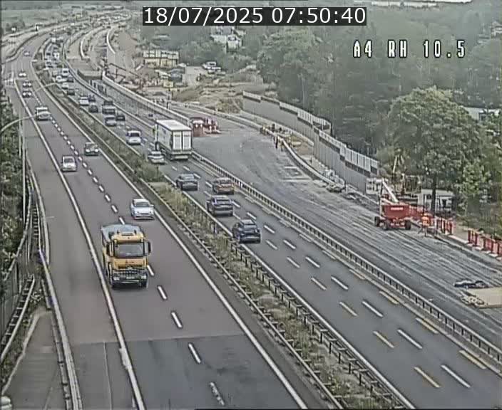 Traffic live webcam Luxembourg Pontpierre - A4 - BK 10.5 - direction Luxembourg