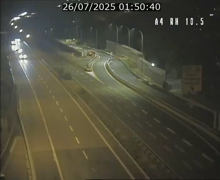 Traffic live webcam Luxembourg Pontpierre - A4 - BK 10.5 - direction Luxembourg