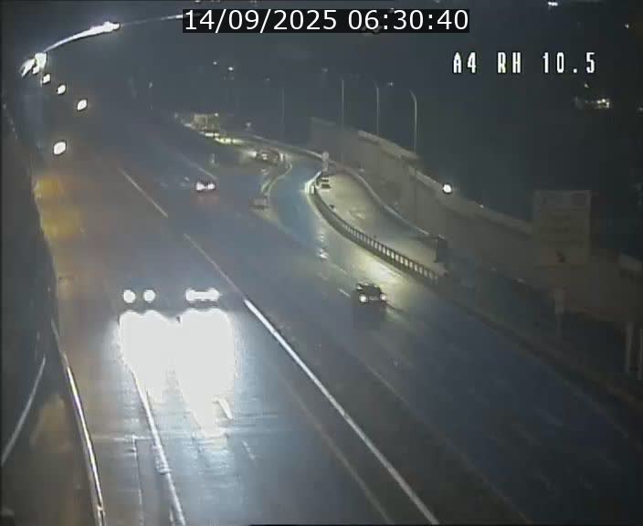 Traffic live webcam Luxembourg Pontpierre - A4 - BK 10.5 - direction Luxembourg