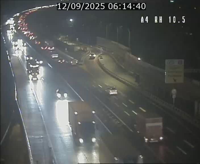Traffic live webcam Luxembourg Pontpierre - A4 - BK 10.5 - direction Luxembourg