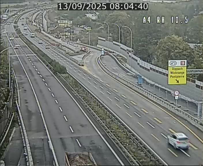 Traffic live webcam Luxembourg Pontpierre - A4 - BK 10.5 - direction Luxembourg