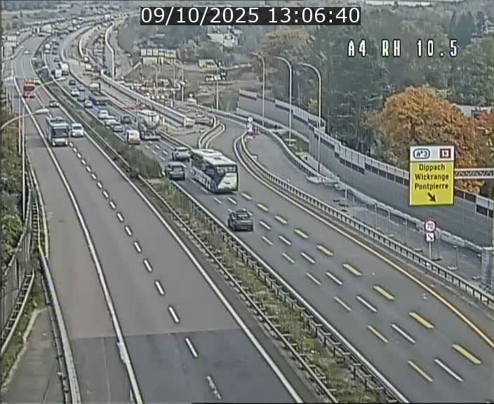 Traffic live webcam Luxembourg Pontpierre - A4 - BK 10.5 - direction Luxembourg