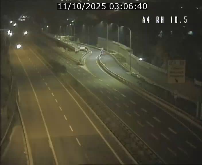 Traffic live webcam Luxembourg Pontpierre - A4 - BK 10.5 - direction Luxembourg