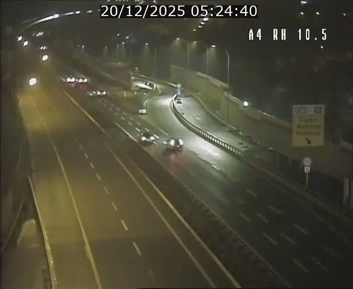 <h2>Traffic live webcam Luxembourg Pontpierre - A4 - BK 10.5 - direction Luxembourg</h2>