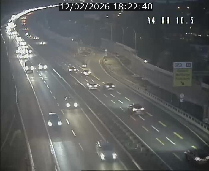 Traffic live webcam Luxembourg Pontpierre - A4 - BK 10.5 - direction Luxembourg