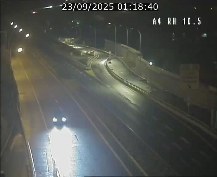 <h2>Traffic live webcam Luxembourg Pontpierre - A4 - BK 10.5 - direction Luxembourg</h2>