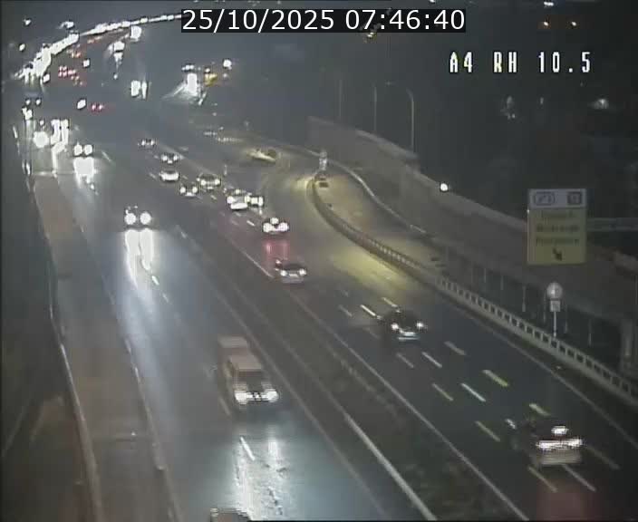 <h2>Traffic live webcam Luxembourg Pontpierre - A4 - BK 10.5 - direction Luxembourg</h2>