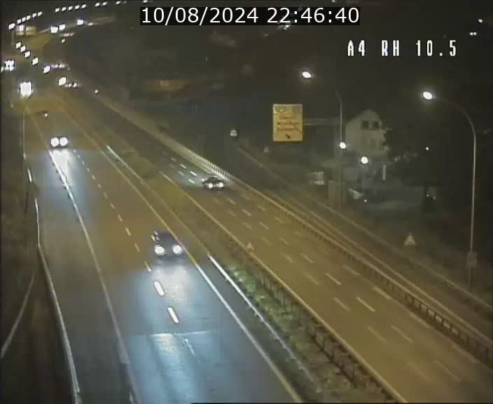 Traffic live webcam Luxembourg Pontpierre - A4 - BK 10.5 - direction Luxembourg