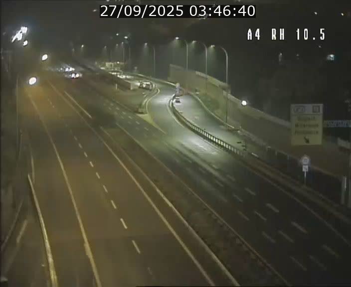 <h2>Traffic live webcam Luxembourg Pontpierre - A4 - BK 10.5 - direction Luxembourg</h2>