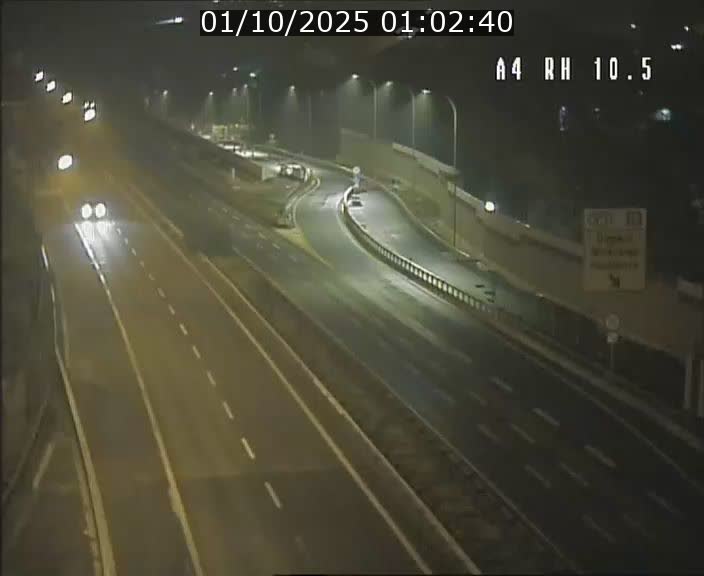 <h2>Traffic live webcam Luxembourg Pontpierre - A4 - BK 10.5 - direction Luxembourg</h2>