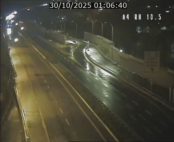 <h2>Traffic live webcam Luxembourg Pontpierre - A4 - BK 10.5 - direction Luxembourg</h2>