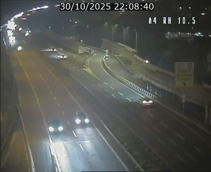 <h2>Traffic live webcam Luxembourg Pontpierre - A4 - BK 10.5 - direction Luxembourg</h2>