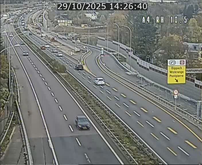 <h2>Traffic live webcam Luxembourg Pontpierre - A4 - BK 10.5 - direction Luxembourg</h2>