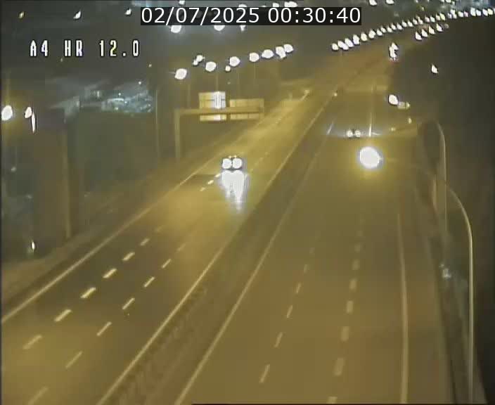<h2>Traffic live webcam Luxembourg Jonction Foetz - A4 - BK 12.0 - direction Esch sur Alzette</h2>