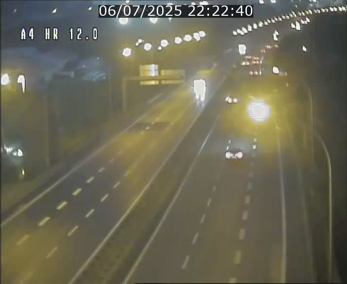 <h2>Traffic live webcam Luxembourg Jonction Foetz - A4 - BK 12.0 - direction Esch sur Alzette</h2>