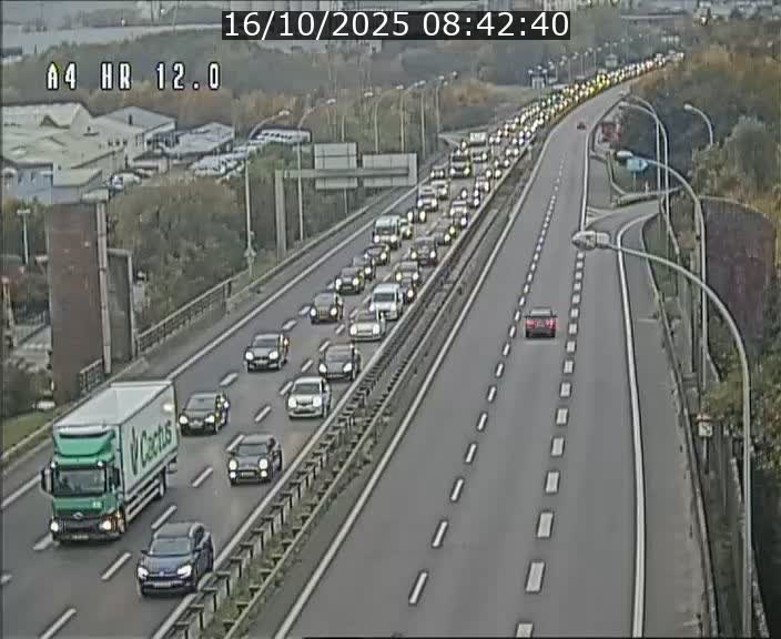 <h2>Traffic live webcam Luxembourg Jonction Foetz - A4 - BK 12.0 - direction Esch sur Alzette</h2>