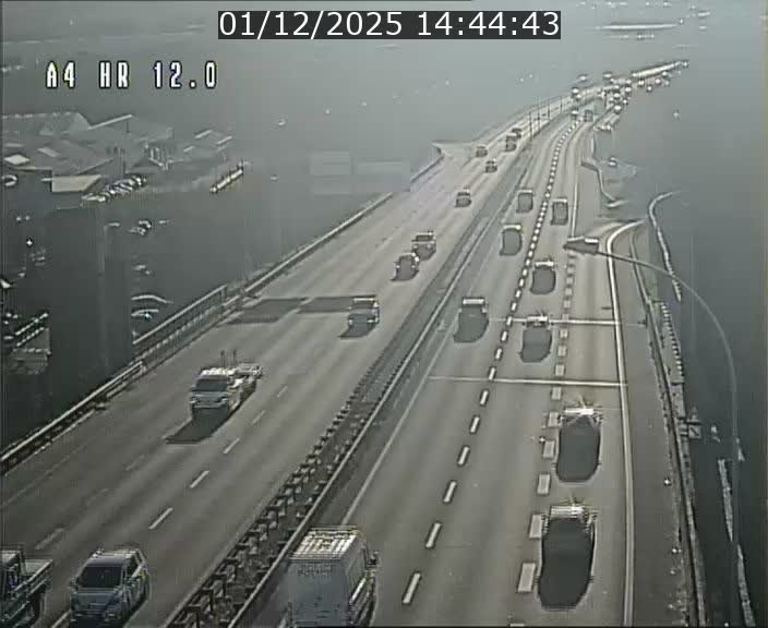 <h2>Traffic live webcam Luxembourg Jonction Foetz - A4 - BK 12.0 - direction Esch sur Alzette</h2>