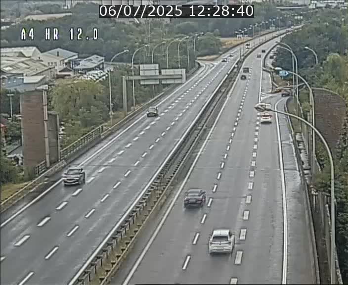 <h2>Traffic live webcam Luxembourg Jonction Foetz - A4 - BK 12.0 - direction Esch sur Alzette</h2>