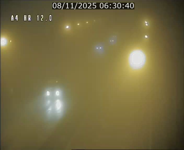 <h2>Traffic live webcam Luxembourg Jonction Foetz - A4 - BK 12.0 - direction Esch sur Alzette</h2>