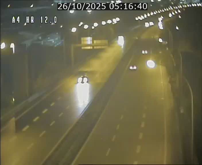 <h2>Traffic live webcam Luxembourg Jonction Foetz - A4 - BK 12.0 - direction Esch sur Alzette</h2>