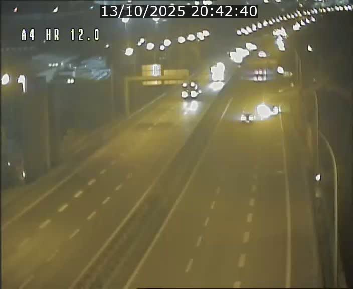 <h2>Traffic live webcam Luxembourg Jonction Foetz - A4 - BK 12.0 - direction Esch sur Alzette</h2>