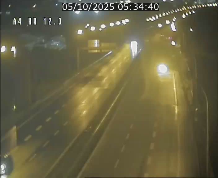 <h2>Traffic live webcam Luxembourg Jonction Foetz - A4 - BK 12.0 - direction Esch sur Alzette</h2>