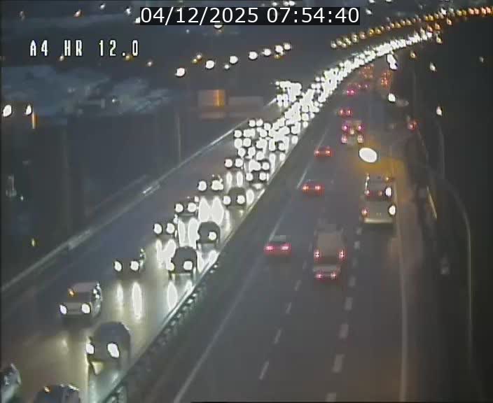 <h2>Traffic live webcam Luxembourg Jonction Foetz - A4 - BK 12.0 - direction Esch sur Alzette</h2>