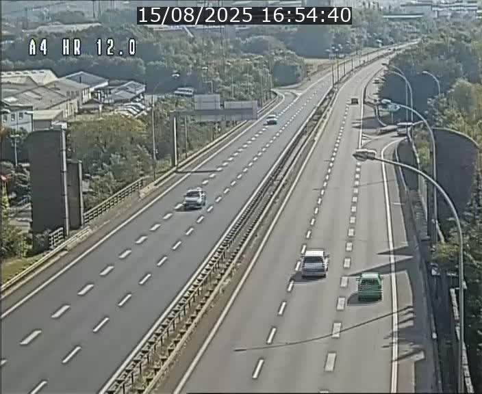 <h2>Traffic live webcam Luxembourg Jonction Foetz - A4 - BK 12.0 - direction Esch sur Alzette</h2>