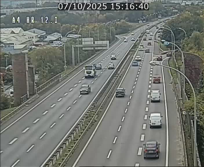 <h2>Traffic live webcam Luxembourg Jonction Foetz - A4 - BK 12.0 - direction Esch sur Alzette</h2>