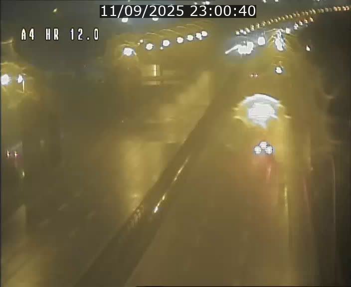 <h2>Traffic live webcam Luxembourg Jonction Foetz - A4 - BK 12.0 - direction Esch sur Alzette</h2>