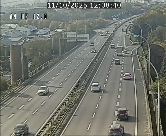 <h2>Traffic live webcam Luxembourg Jonction Foetz - A4 - BK 12.0 - direction Esch sur Alzette</h2>