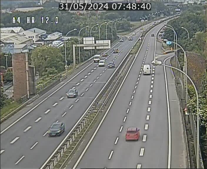 <h2>Traffic live webcam Luxembourg Jonction Foetz - A4 - BK 12.0 - direction Esch sur Alzette</h2>