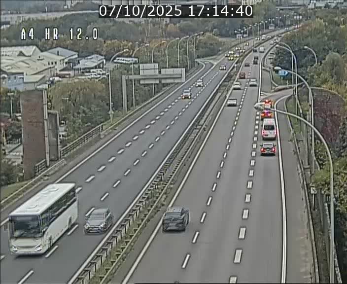<h2>Traffic live webcam Luxembourg Jonction Foetz - A4 - BK 12.0 - direction Esch sur Alzette</h2>