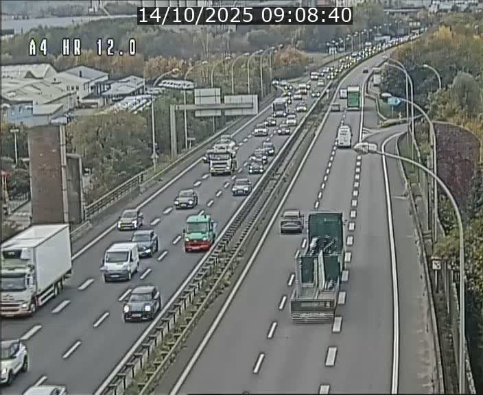 <h2>Traffic live webcam Luxembourg Jonction Foetz - A4 - BK 12.0 - direction Esch sur Alzette</h2>