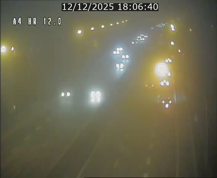 <h2>Traffic live webcam Luxembourg Jonction Foetz - A4 - BK 12.0 - direction Esch sur Alzette</h2>