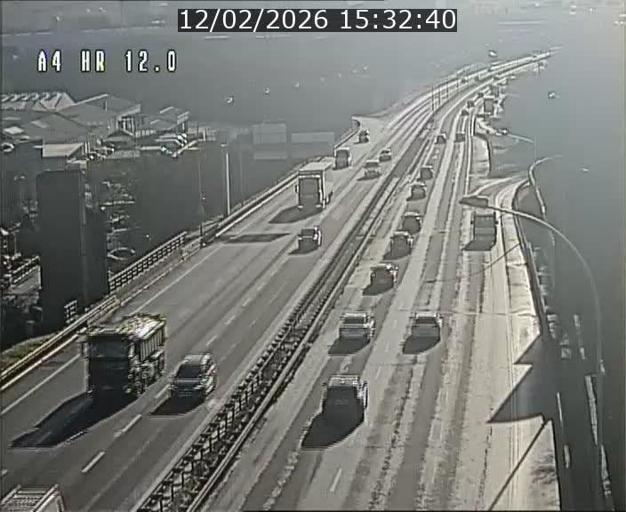 <h2>Traffic live webcam Luxembourg Jonction Foetz - A4 - BK 12.0 - direction Esch sur Alzette</h2>